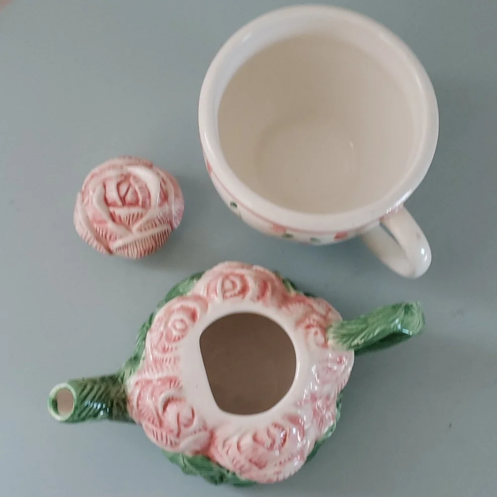 Certified International Peggy Jo Ackley Rose Bouquet Teapot for One Set.
